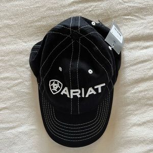 ARIAT CAP